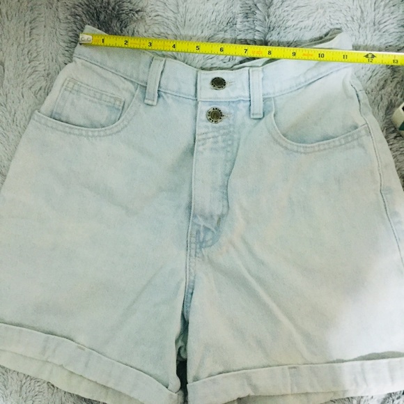 Vintage Arizona High Waist Shorts - Picture 3 of 7